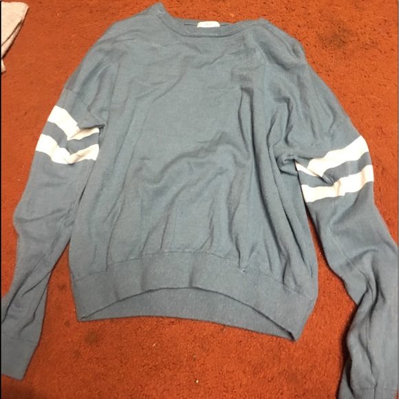 Sweater - Picture 1 of 2